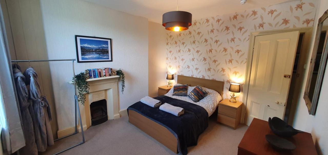 Large Mach Apartment At Pen Y Coed Hall ドルゲラウ エクステリア 写真