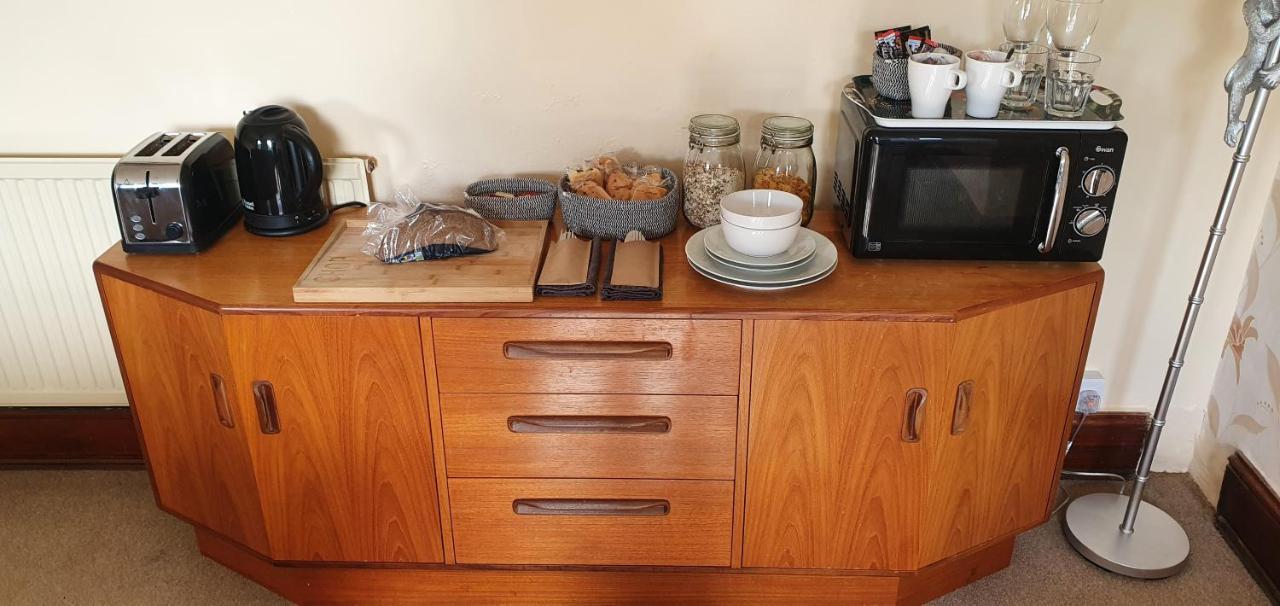Large Mach Apartment At Pen Y Coed Hall ドルゲラウ エクステリア 写真