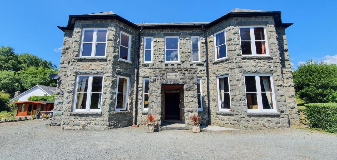 Large Mach Apartment At Pen Y Coed Hall ドルゲラウ エクステリア 写真