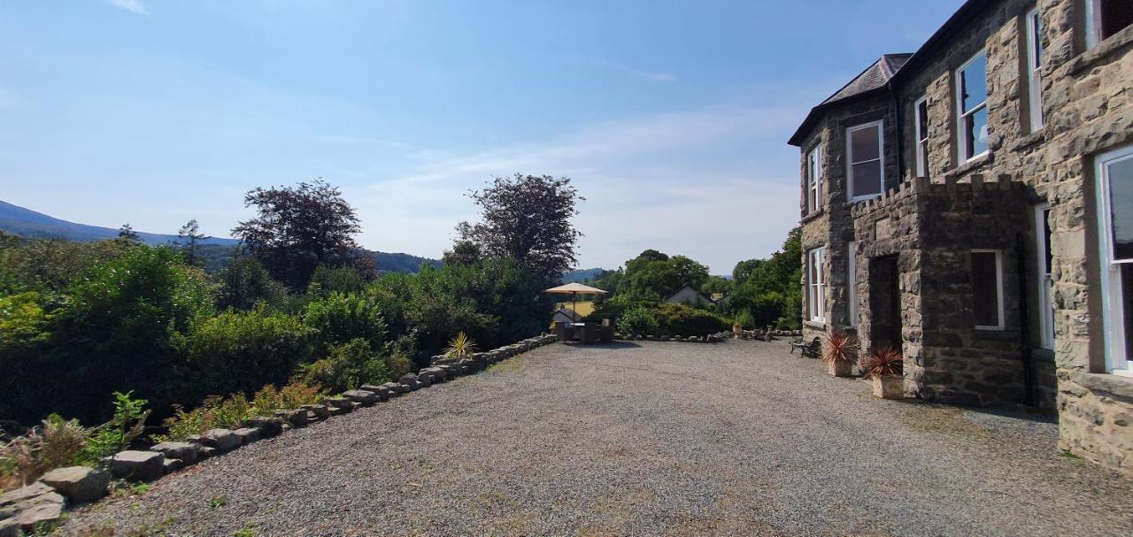Large Mach Apartment At Pen Y Coed Hall ドルゲラウ エクステリア 写真